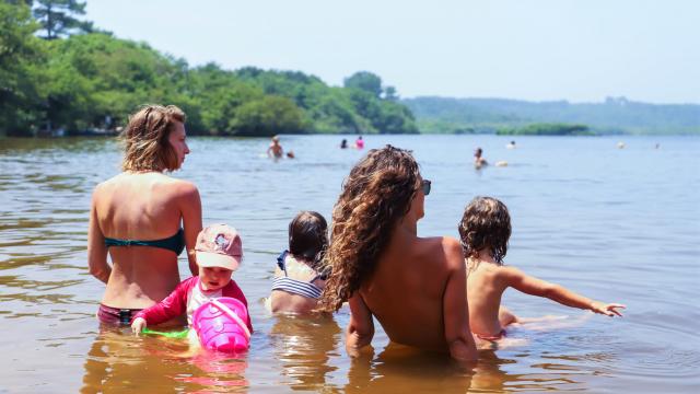 Plage avec son enfant, comment en profiter pleinnement ?