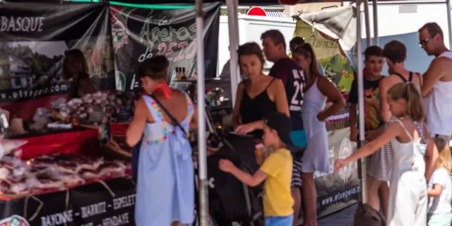 Marché estival à Lit-et-Mixe | Côte Landes Nature Tourisme