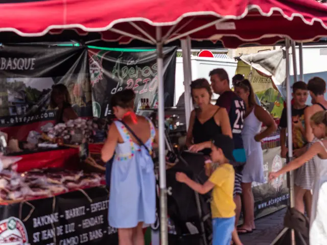 Marché estival à Lit-et-Mixe | Côte Landes Nature Tourisme