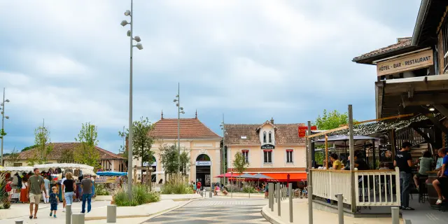 Le centre de Léon, Landes