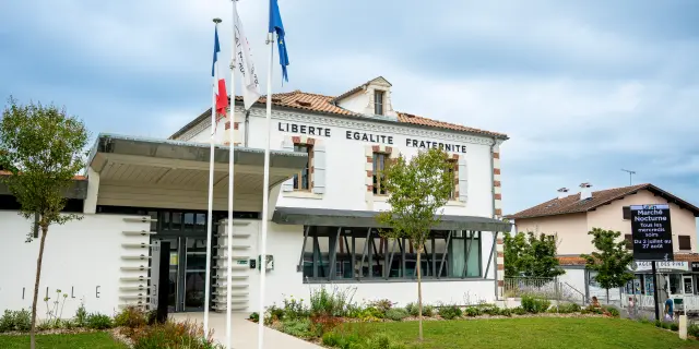 Mairie de Léon