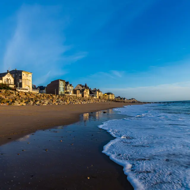 Maison en bord de plage avec vue sur l'océan