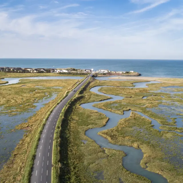 Route au milieu du havre de Blainville