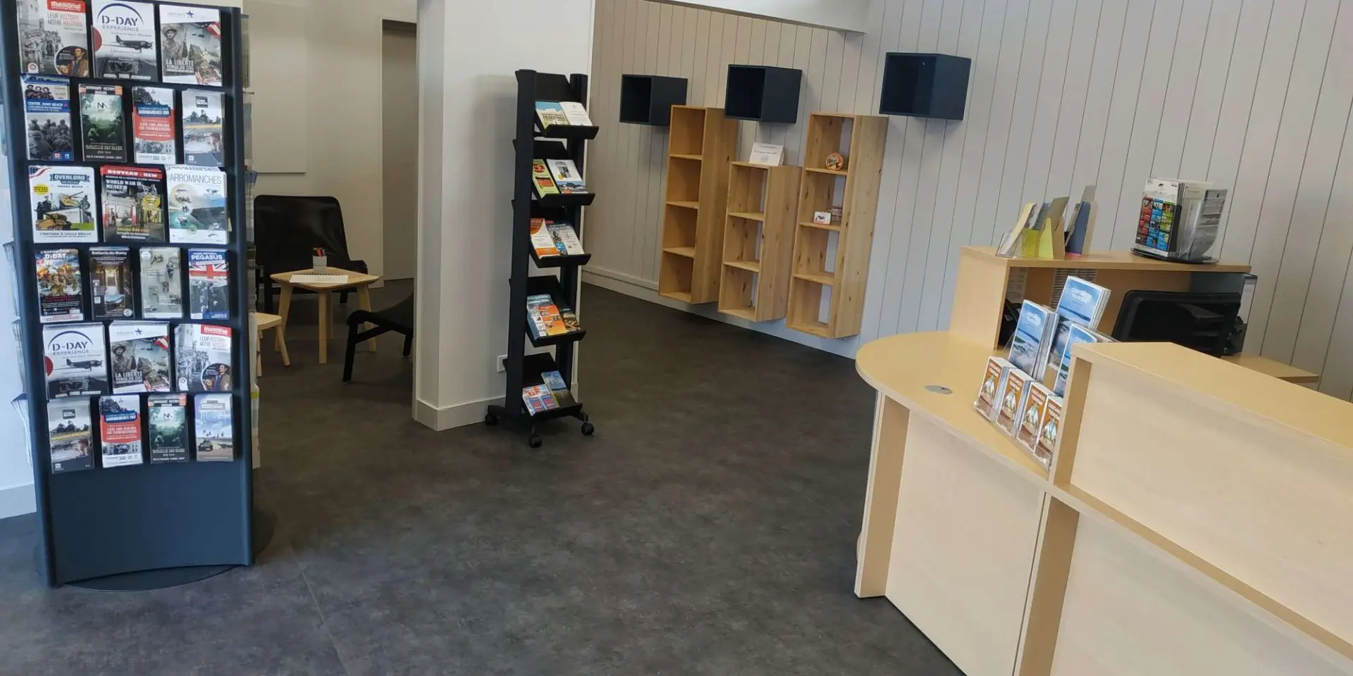 Intérieur du bureau d'information touristique de Agon Coutainville