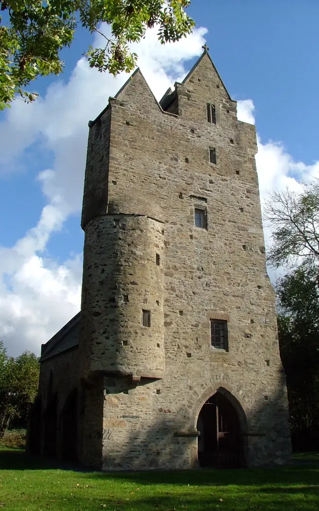 Ermitage Saint Gerbold avec une entrée voûtée