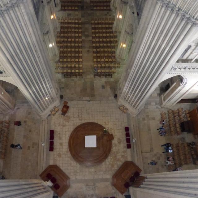 Vue sur les parties basses depuis les parties hautes de la cathédrale de Coutances