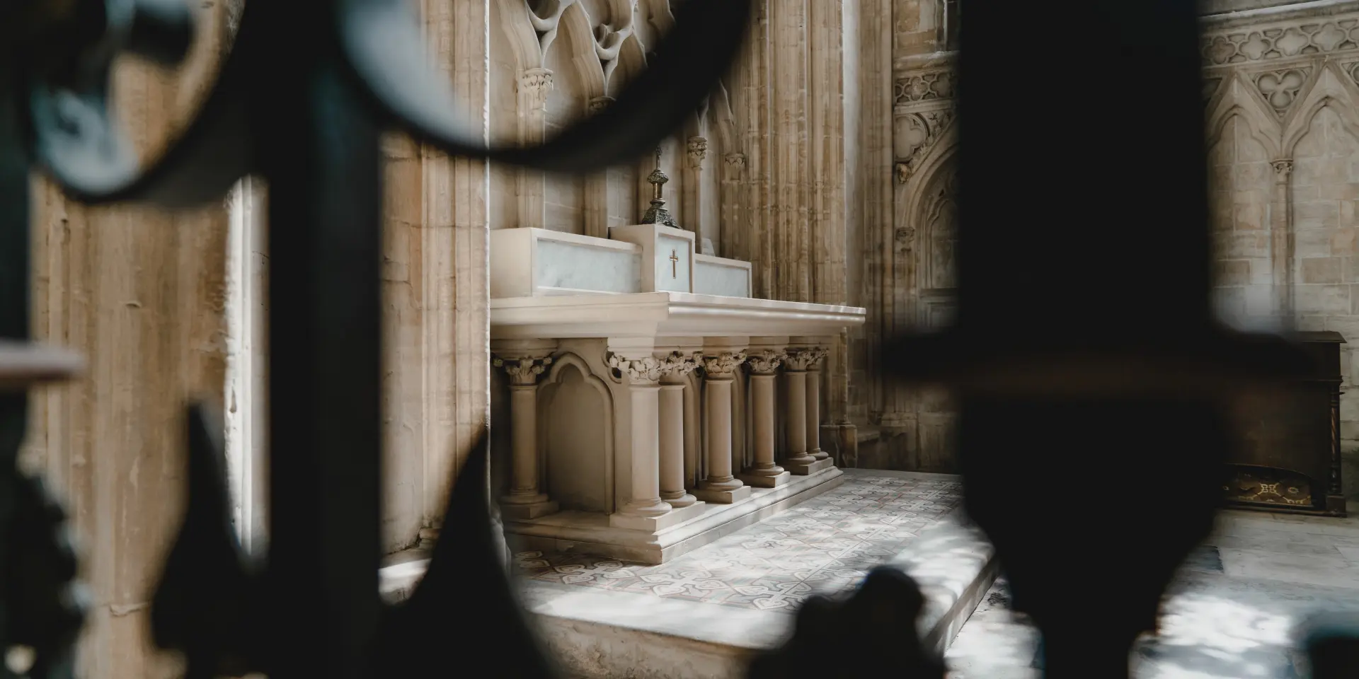 Vue de l'intérieur de la cathédrale de Coutances