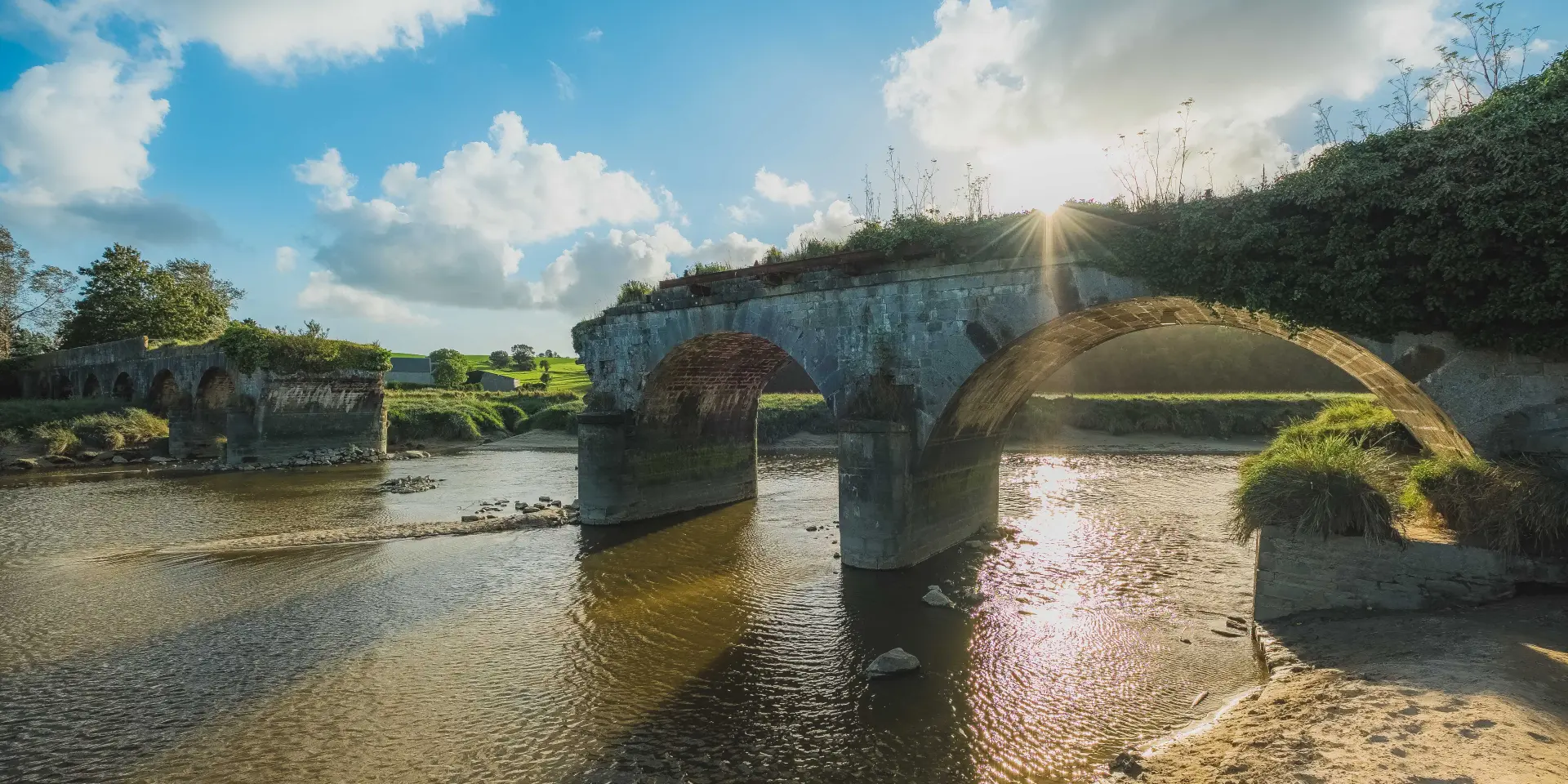 Pont de Hyenville sous le soleil