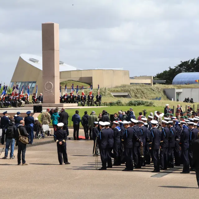 Cérémonie commémorative à Utah Beach
