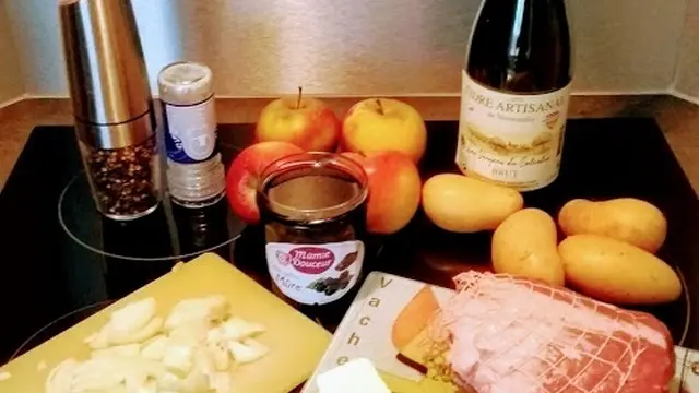 Ingrédients frais sur un plan de travail de cuisine