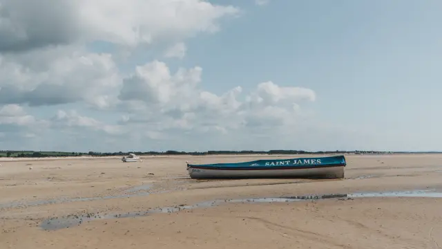 Bateaux échoués à la pointe d'Agon