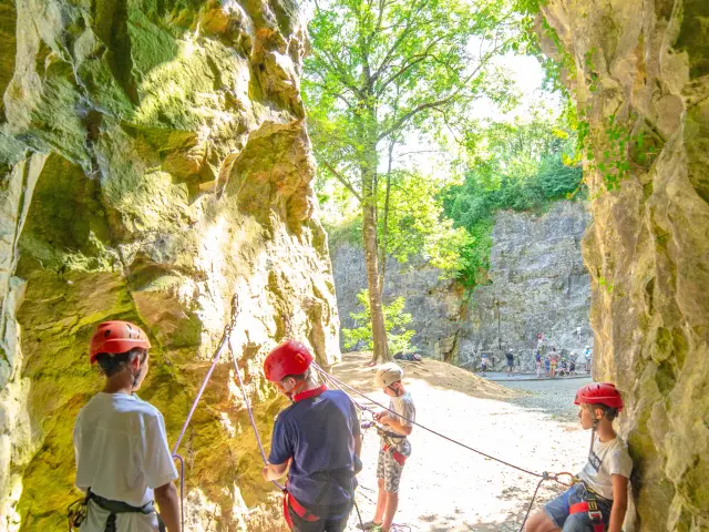 Escalade au site de la carrière de Montmartin sur Mer