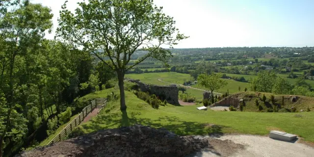 Site archéologique des ruines du château de Garvay