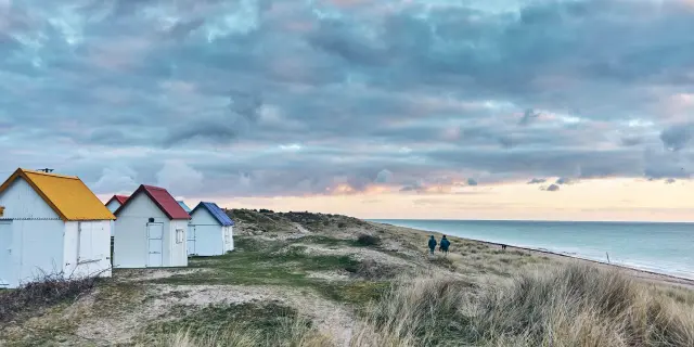Plage des cabines de Gouville en hiver