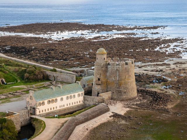 Fort De La Hougue Et De Tatihou Manche