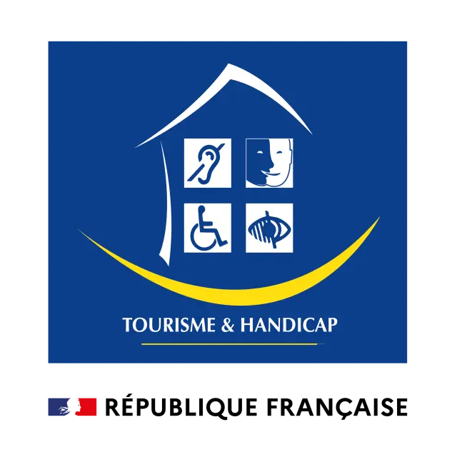 Logo bleu avec quatre symboles de handicap et le texte Tourisme & Handicap