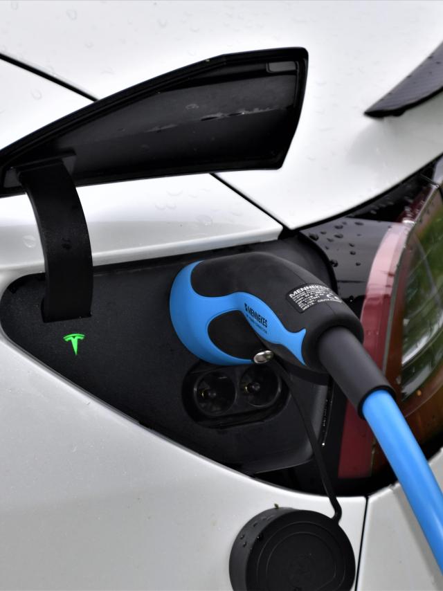 Bornes De Recharge Véhicules électriques