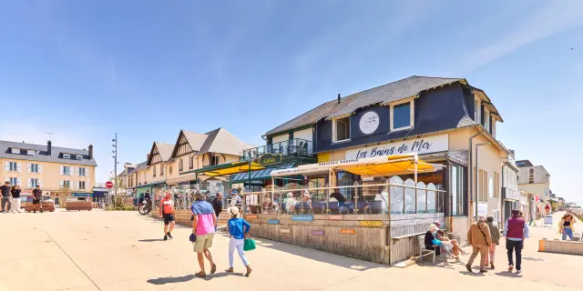 Place de Agon Coutainville