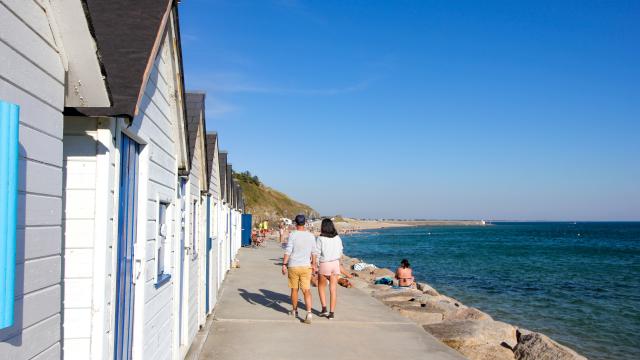 Cabanes De Plage A Barneville Carteret