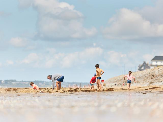 Sur la plage de Hauteville-sur-Mer