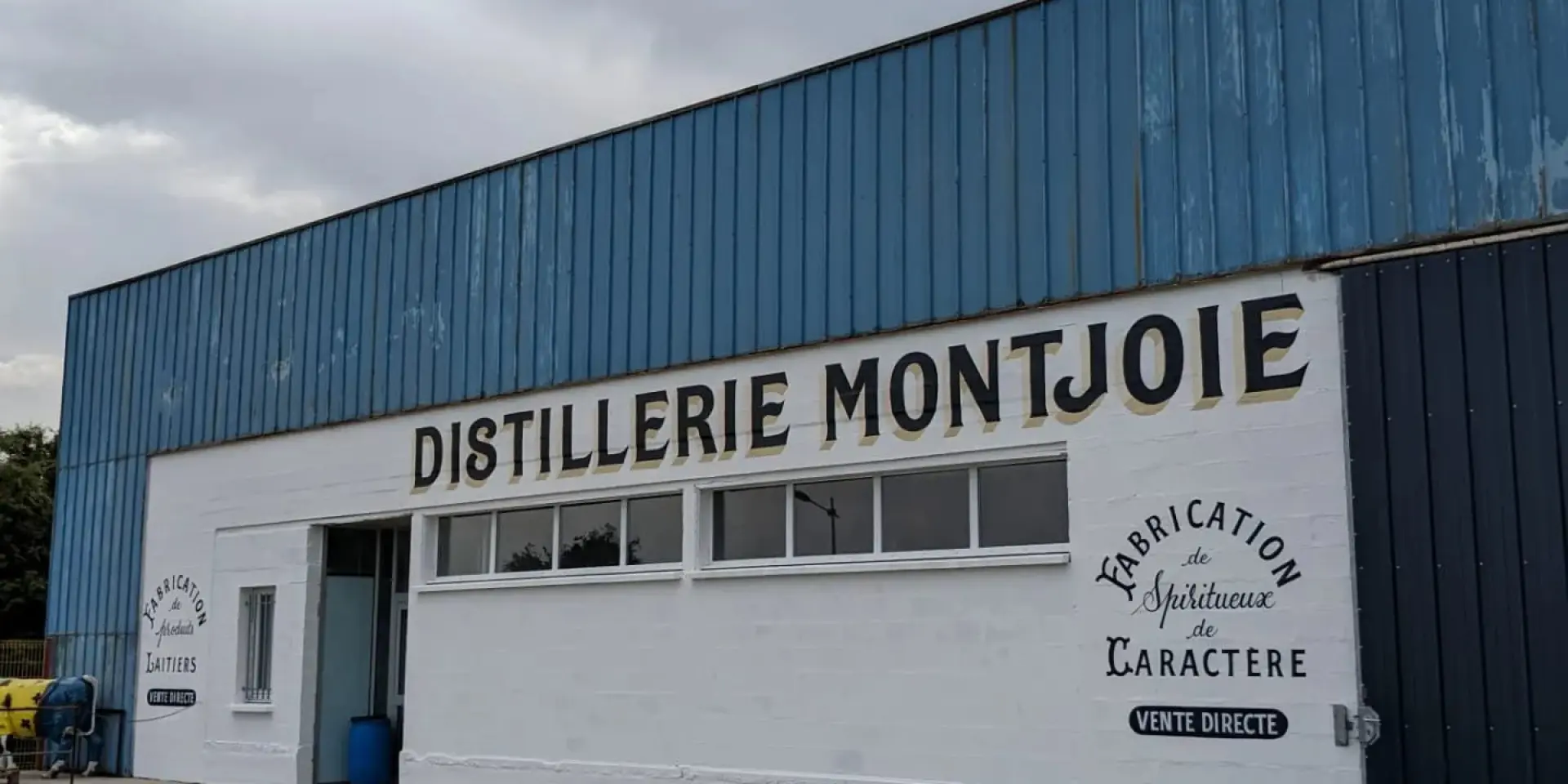 Bâtiment de la distillerie Montjoie à Gavray sur Sienne