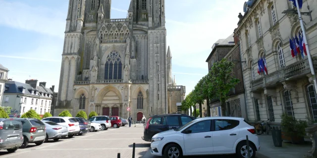 Acces Pmr Cathedrale De Coutances 5