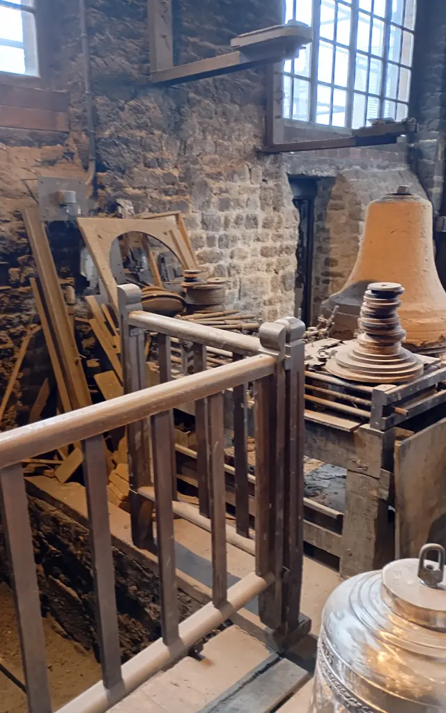Atelier de la fonderie Cornille-Havard à Villedieu-les-Poêles