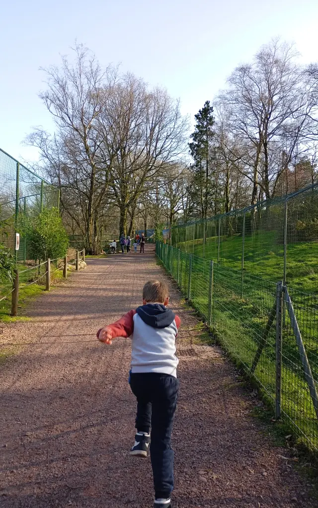 Enfantau zoo de Jurques