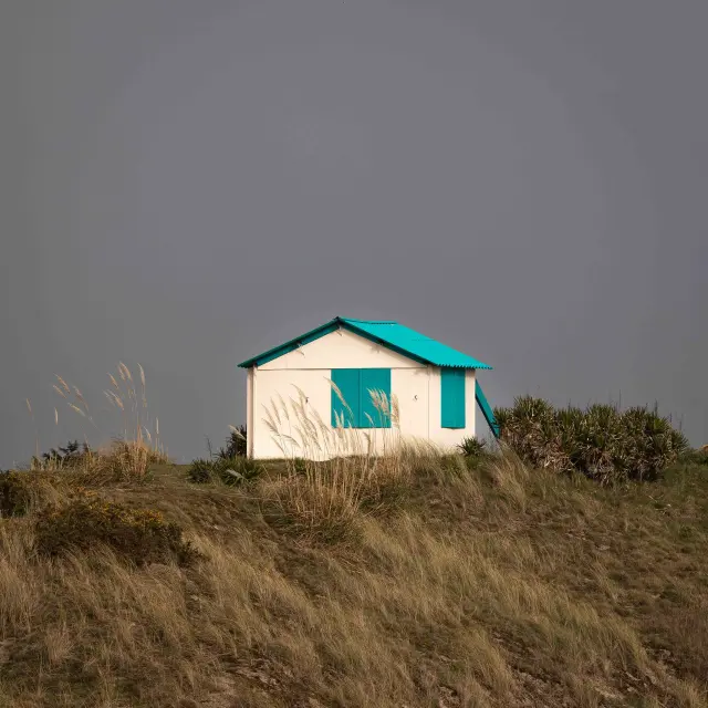Cabine de plage dans les dunes