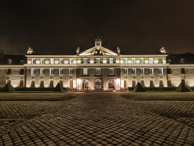 Château de la Verrerie by night, Le Creusot.