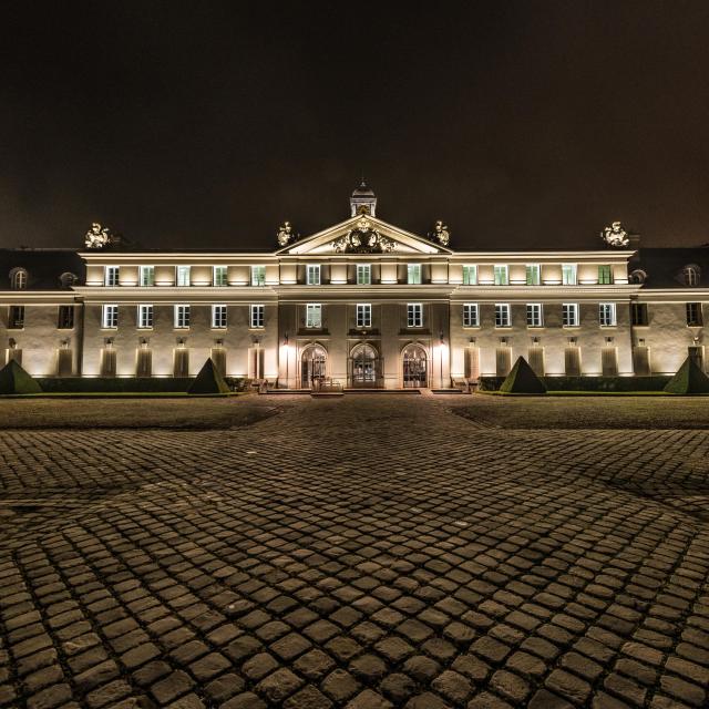 Le château de la Verrerie la nuit, Le Creusot.