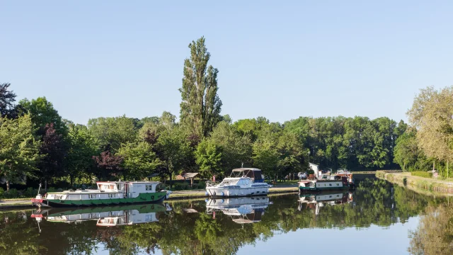 Halte fluviale, Génelard