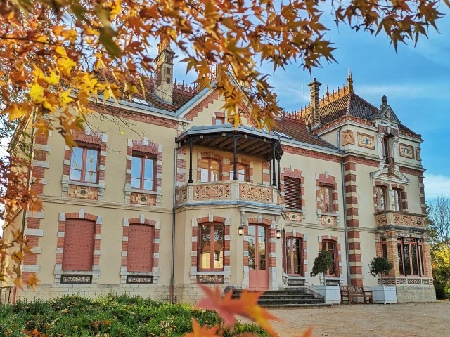 La Villa Perrusson à l'automne.