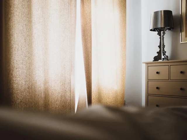 Chambre beige.
