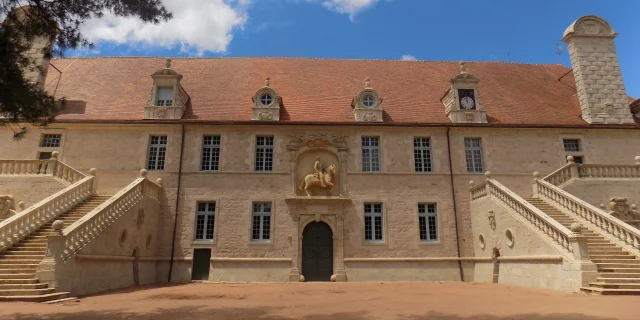 Écuries du château de Chaumont.