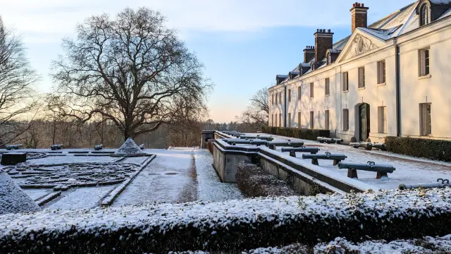 Château de la Verrerie sous la neige, Le Creusot.