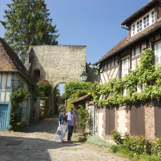 Northern France _ Gerberoy © CRTC Hauts-de-France -Anne-Sophie Flament