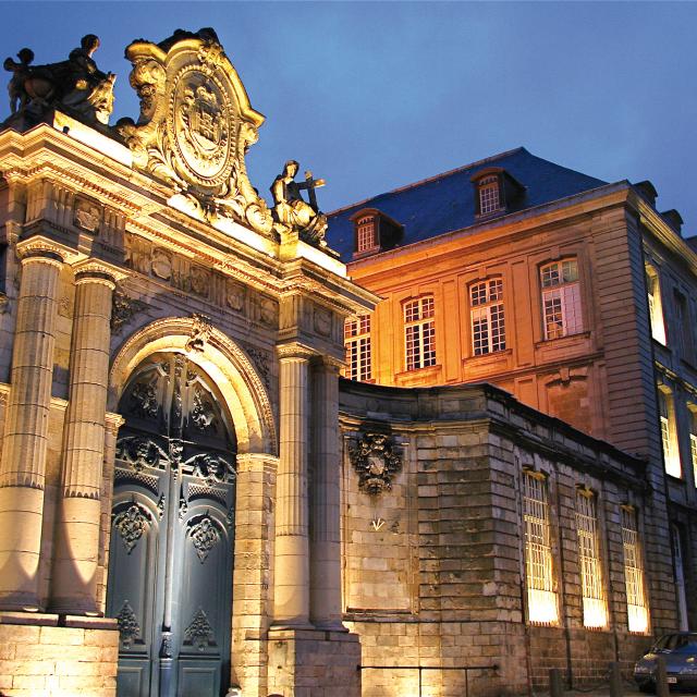 Arras _ Abbaye St Vaast © OT Arras Pays d'Artois Cituation et Ensemble Denis Cordonnier