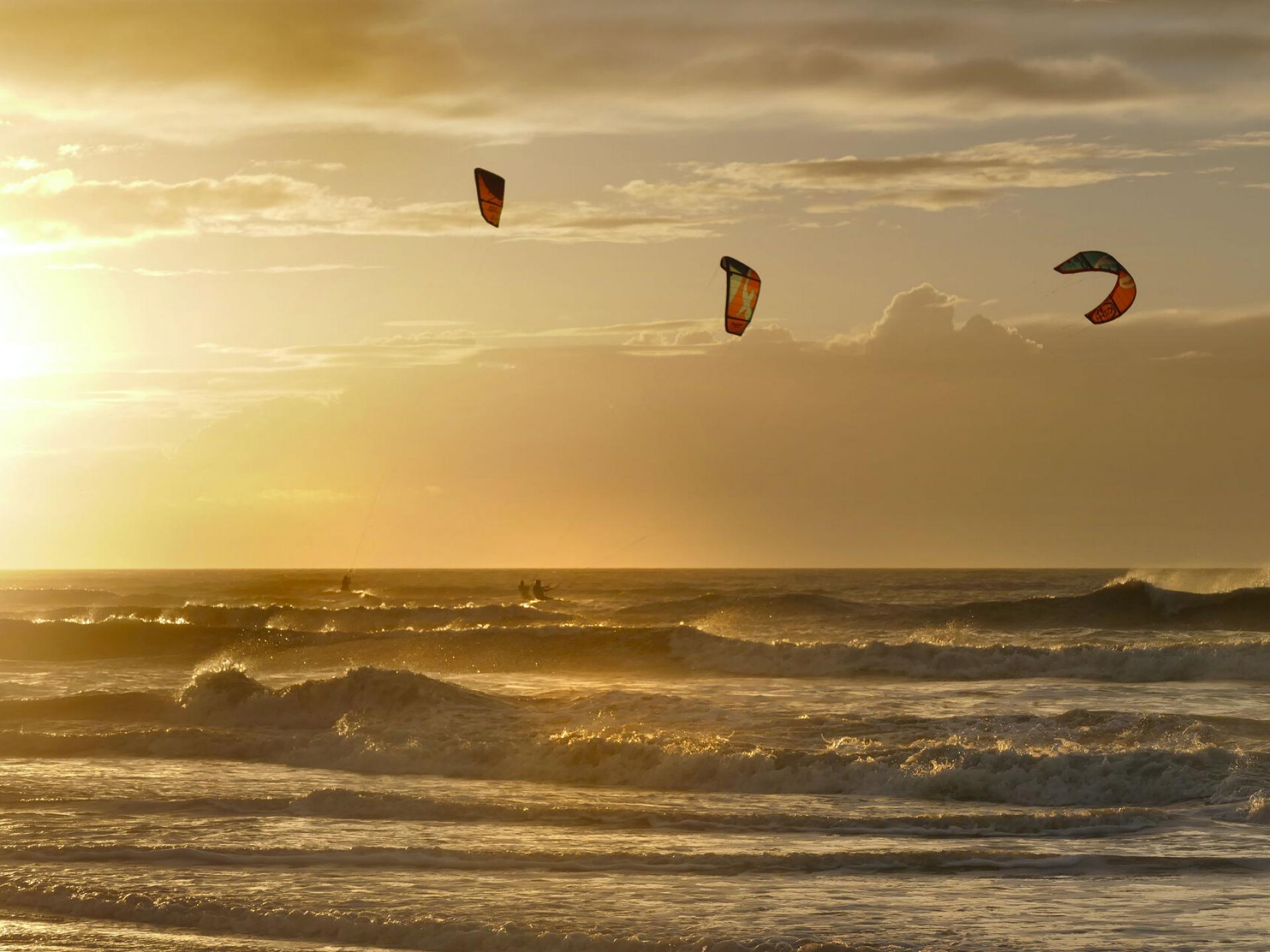 Kitesurfing in the bay of Somme HautsdeFrance Tourism Official