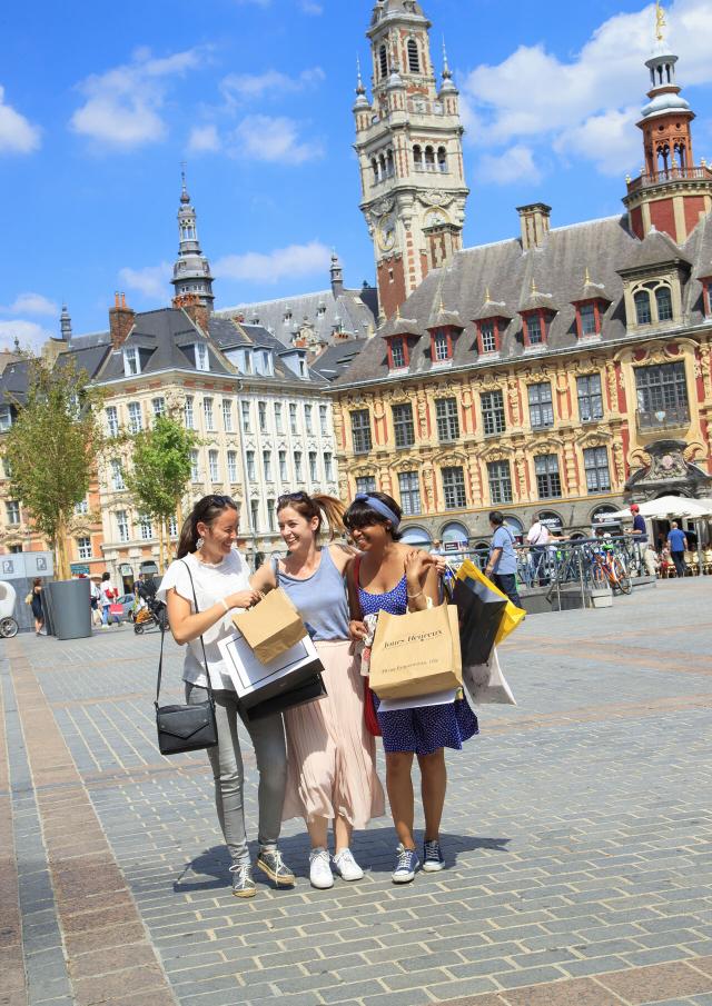 Lille _ Place du Général de Gaulle _ shopping © CRTC Hauts-de-France - AS Flament