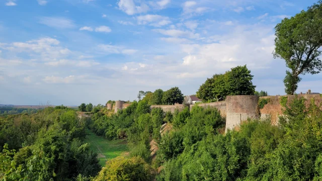 Montreuil sur Mer _Remparts © Manon Herdier