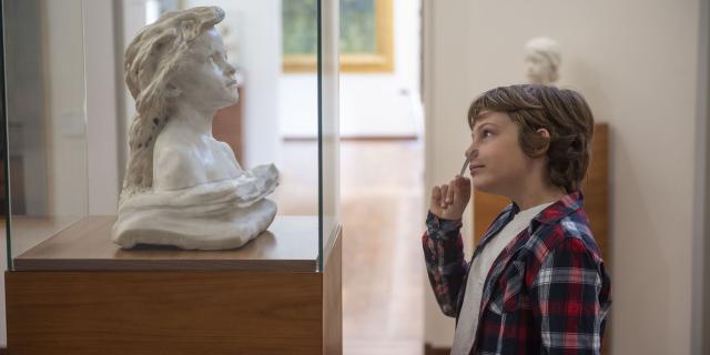 Séance olfactive au Musée de la Piscine de Roubaix © Hauts De France Tourisme Benjamin Teissedre