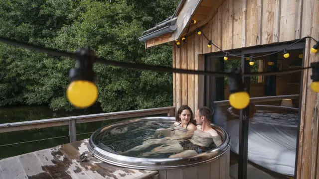 Beauchamps Domaine Du Lieu Dieu Couple Dans Le Bain Nordique