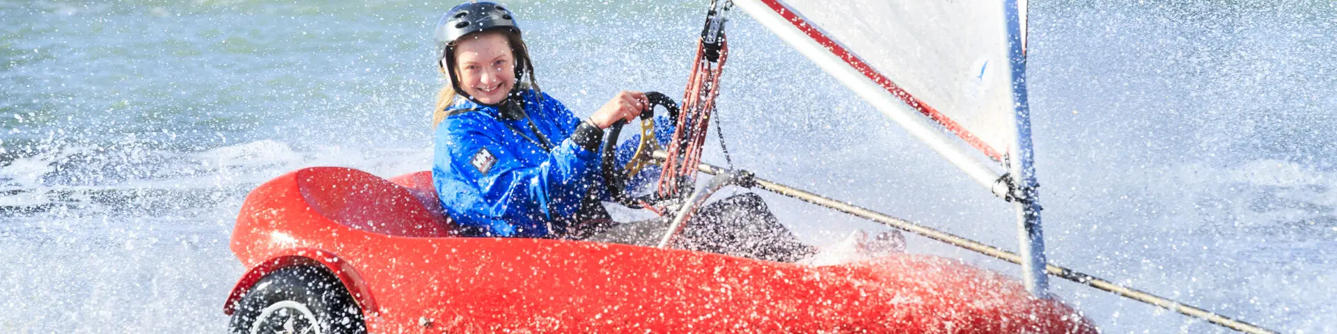 Julie Leprêtre, monitrice char à voile, base nautique Wimereux