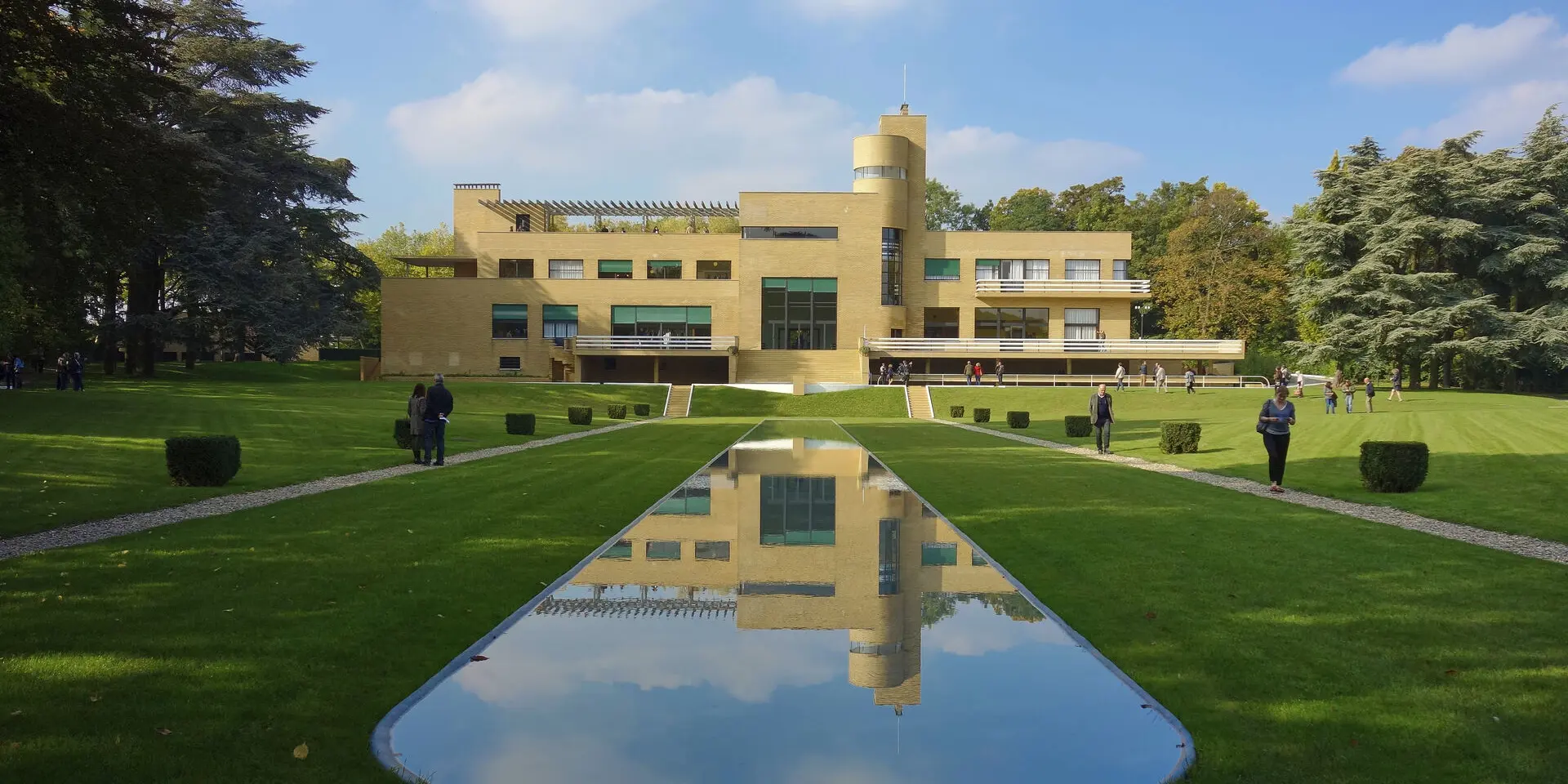 VILLA CAVROIS - Architecte MALLET STEVENS - Vue extérieure. CROIX (Nord, 59)