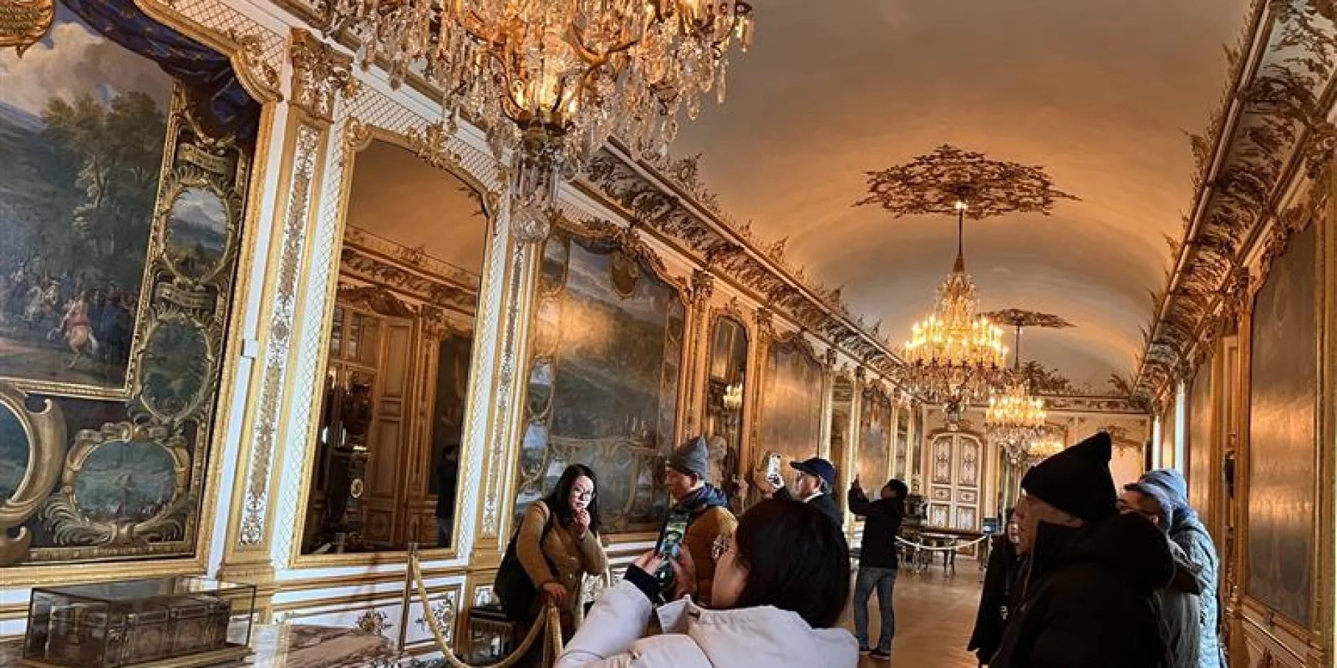 Chantilly Apple Tour