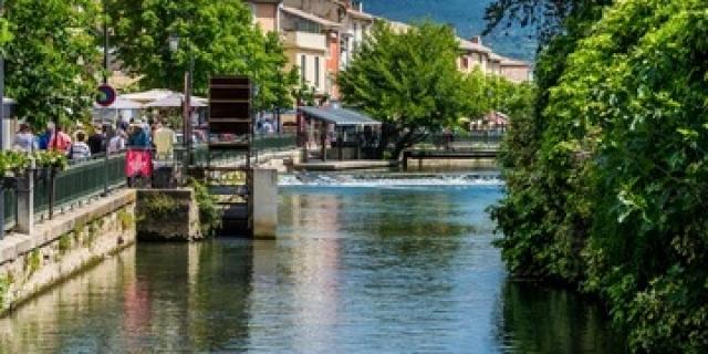 L'Isle-sur-la-Sorgue, Vaucluse, France.