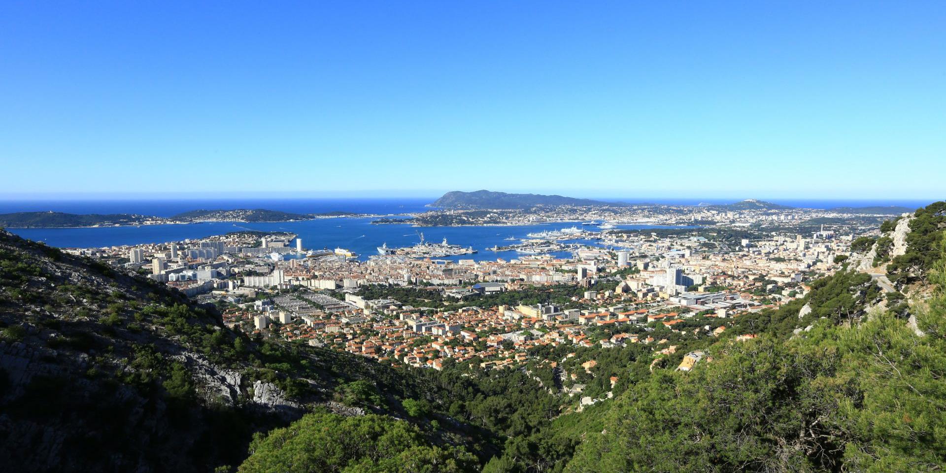 Toulon et Hyères, une rade et des plages à découvrir ProvenceAlpes