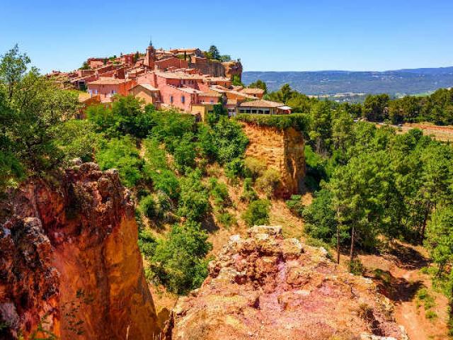Espacesnaturels Village Roussillon Luberon Paca Istock22072