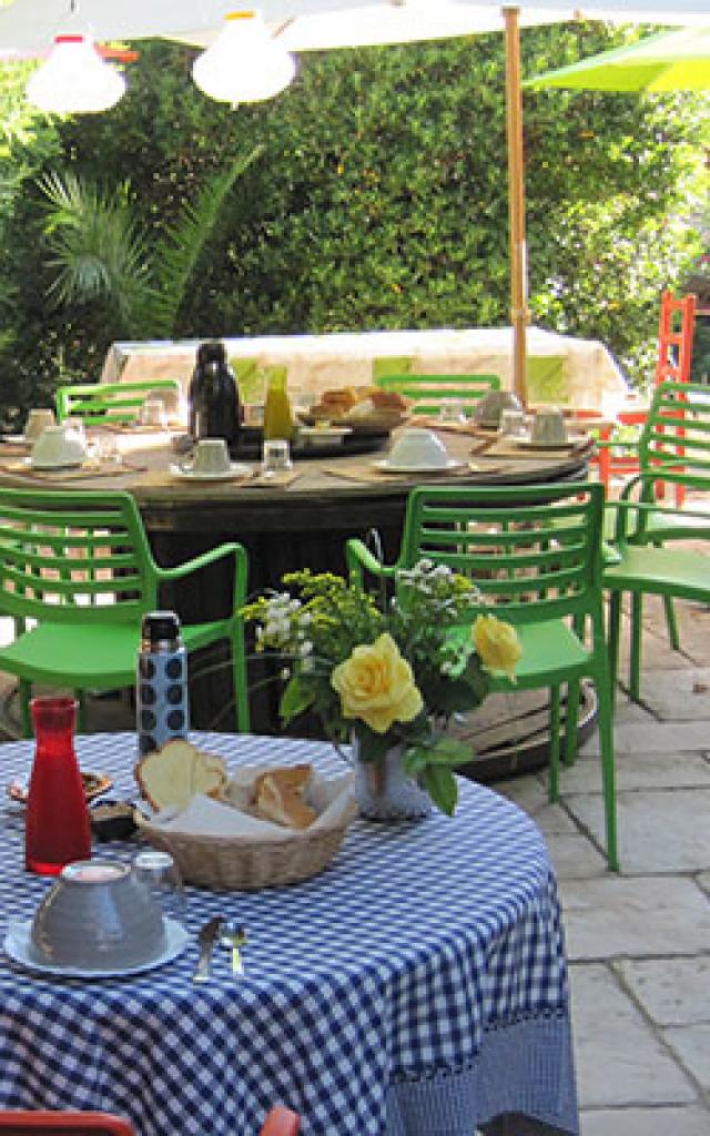 Hebergement Insolite Provence Toitsdugaou 2